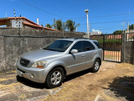 KIA SORENTO 2.5 EX 4X4 16V DIESEL 4P AUTOMÁTICO KIA SORENTO 2.5 EX 4X4 16V DIESEL 4P AUTOMÁTICO